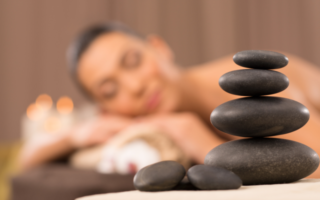 Massage aux Pierres Chaudes Une relaxation très profonde