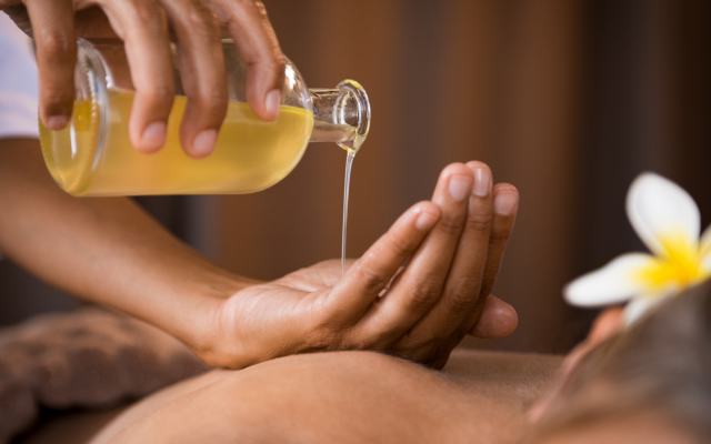 Massage Ayurvédique Abhyanga Le plus populaire des massages indiens